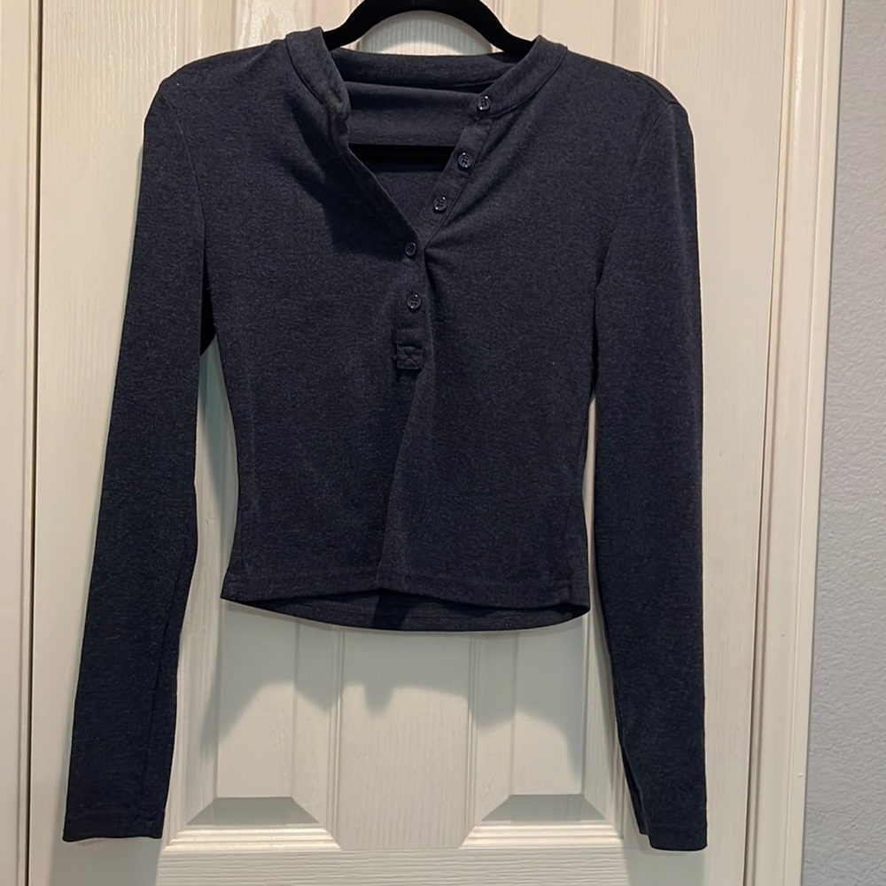 ❣️5/$10❣️Long sleeve top